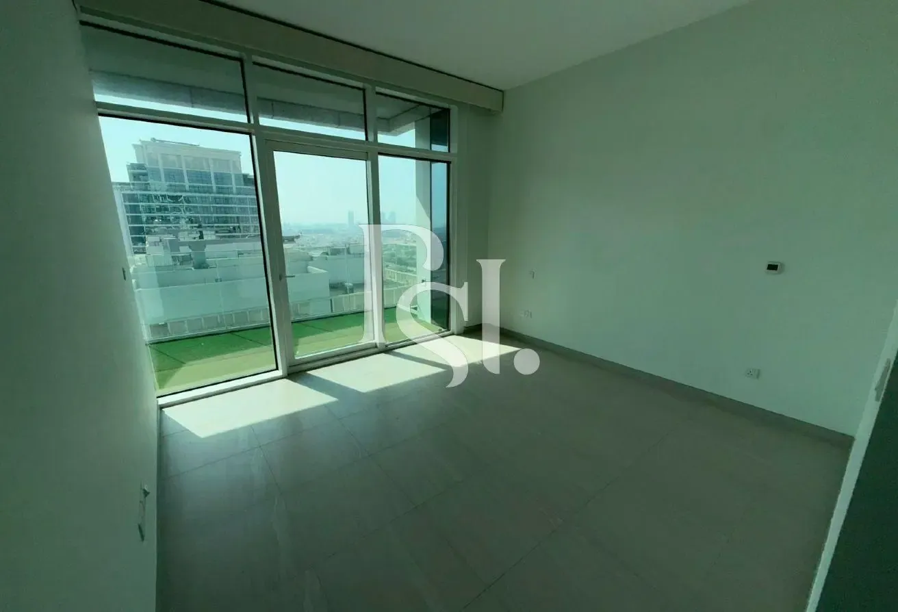 Community View | Ready to Move-In | High Floor