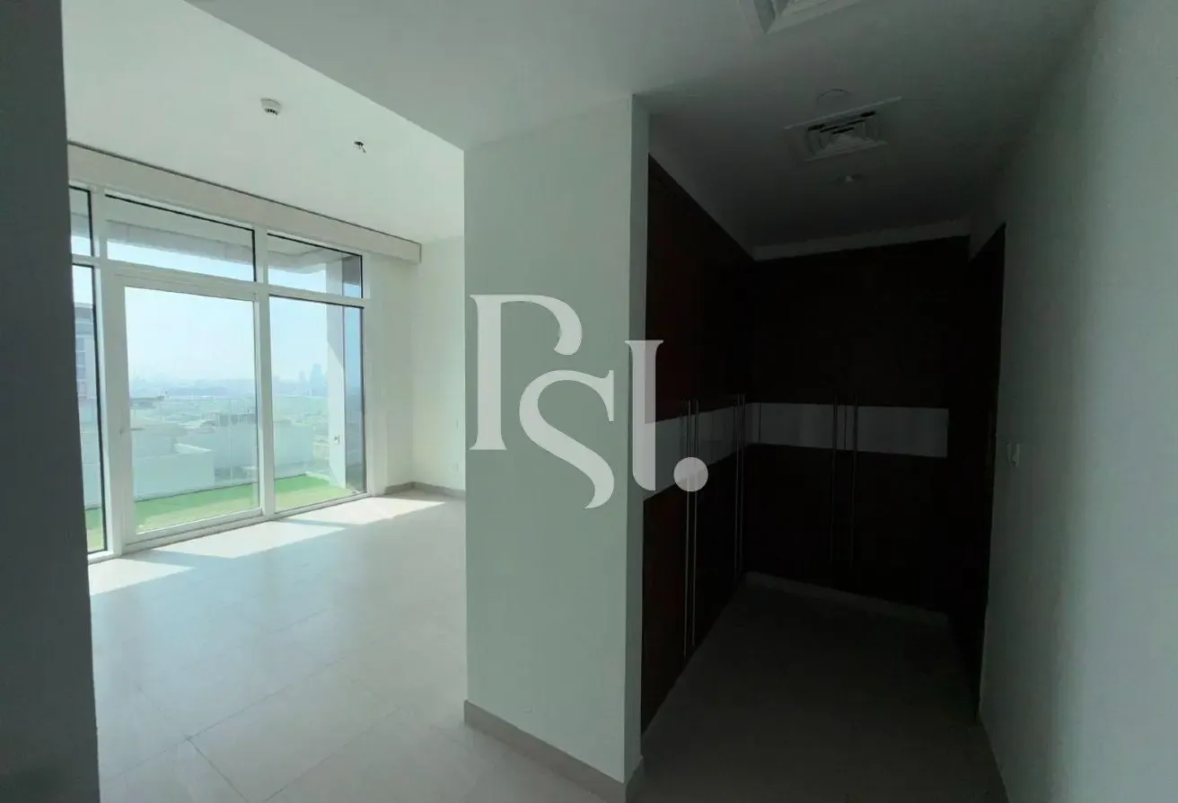 Community View | Ready to Move-In | High Floor