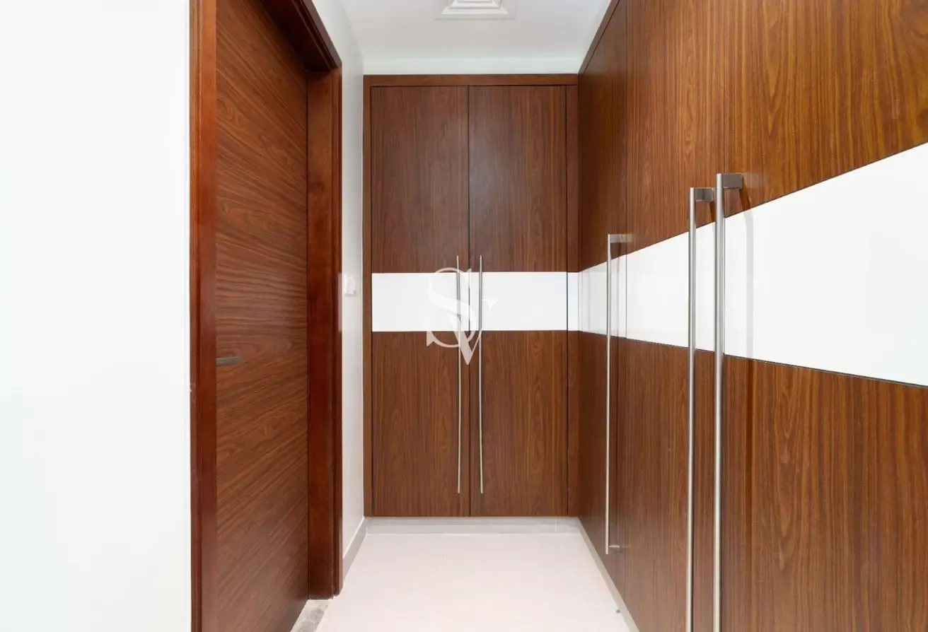 Ready To Move In | Near Metro | Frame View