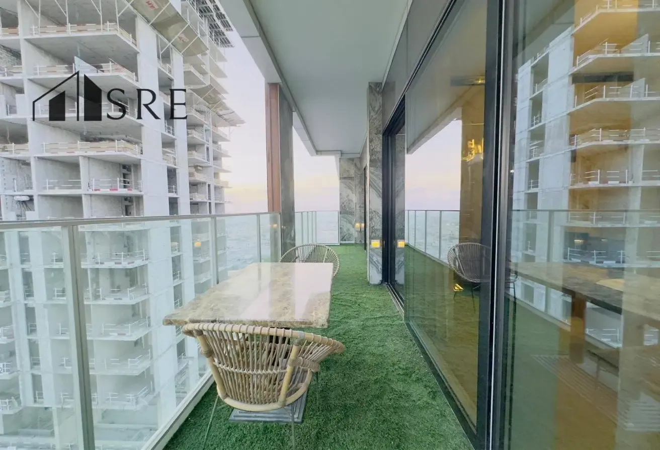 Furnished & Upgraded 1-BR | Vacant | Park Gate