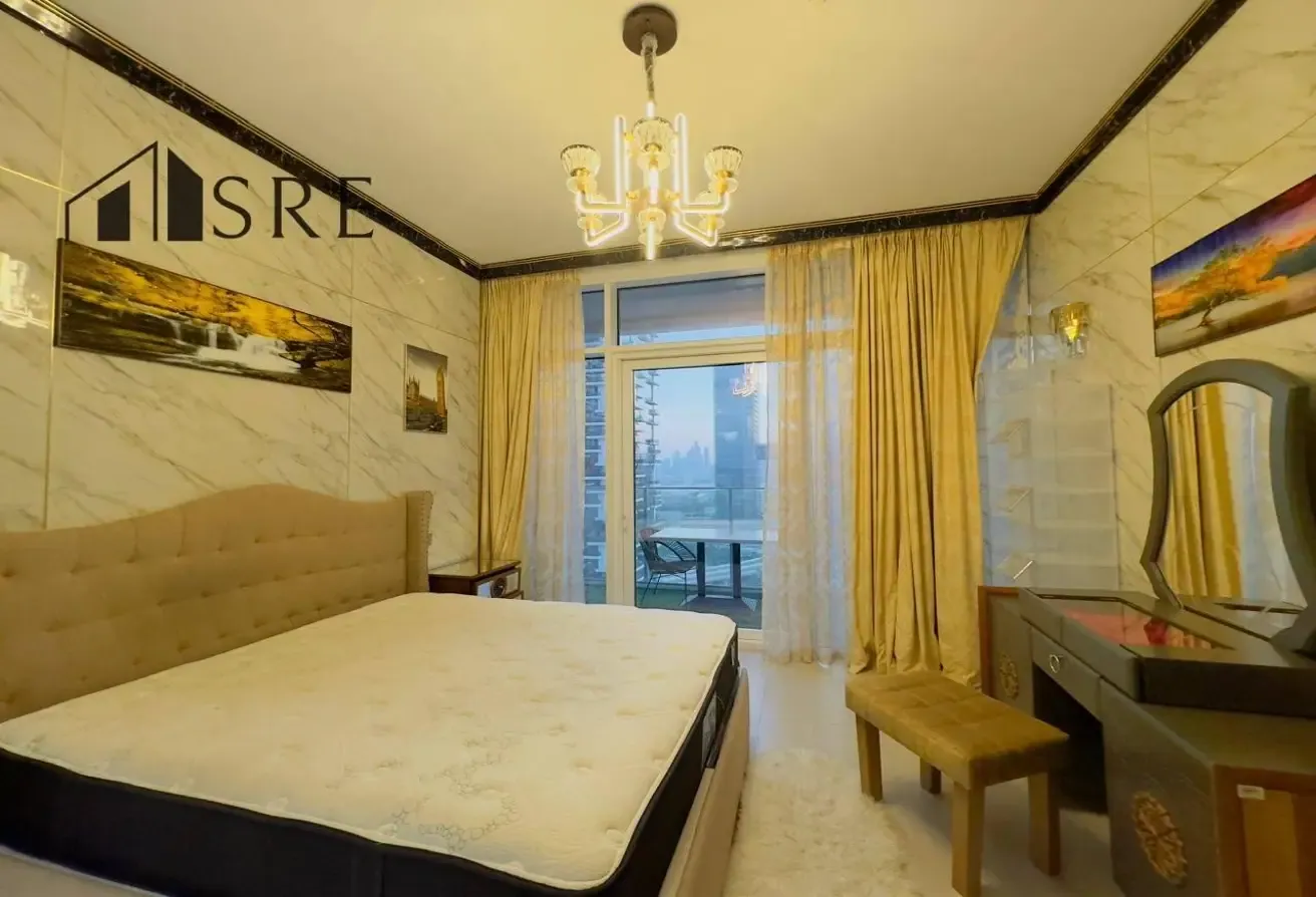 Furnished & Upgraded 1-BR | Vacant | Park Gate