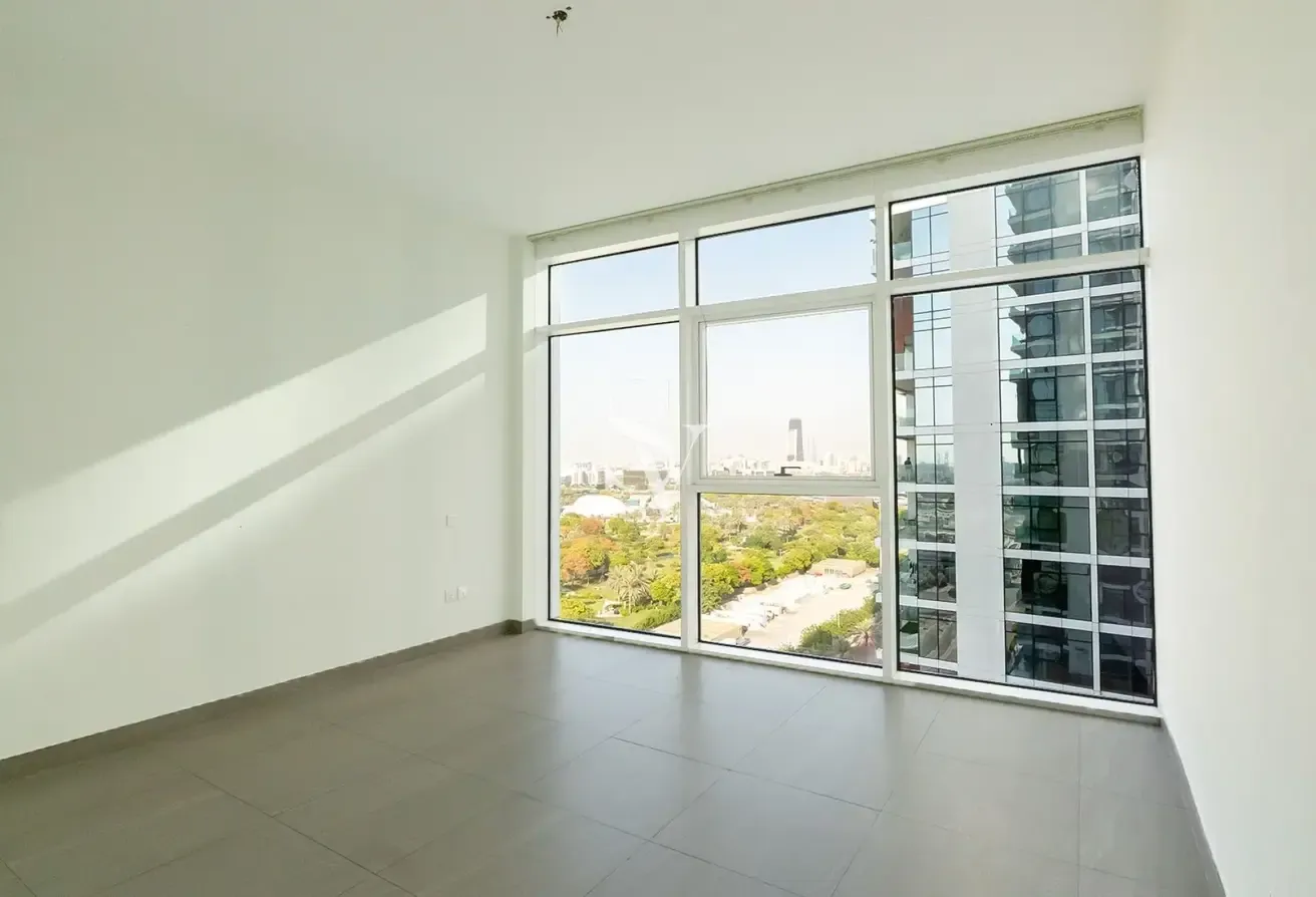 Vacant Unit | Near Metro | Maid Room | Mid Floor