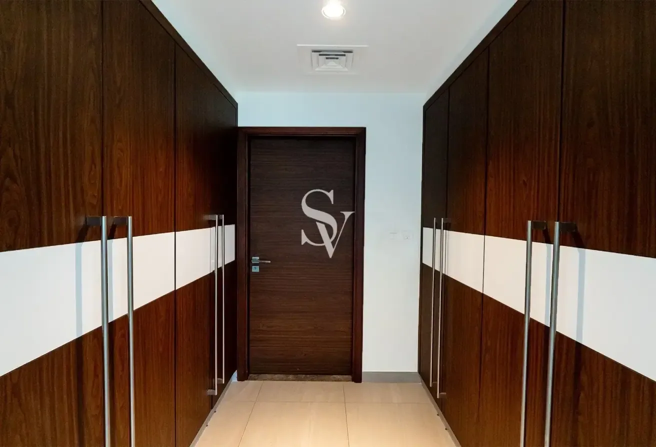 Vacant Unit | Near Metro | Maid Room | Mid Floor