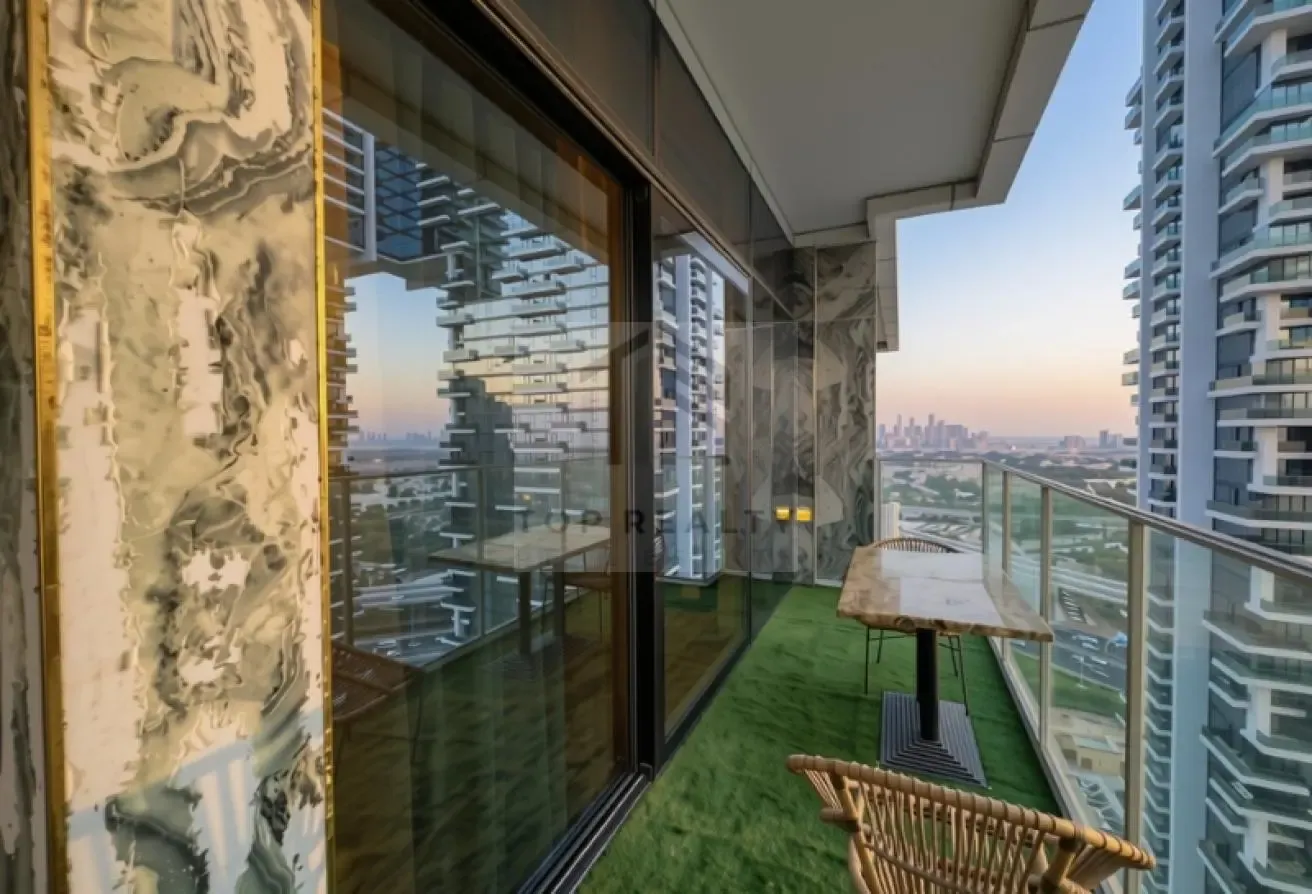 Stylish 1BR Upgraded | Furnished | Negotiable