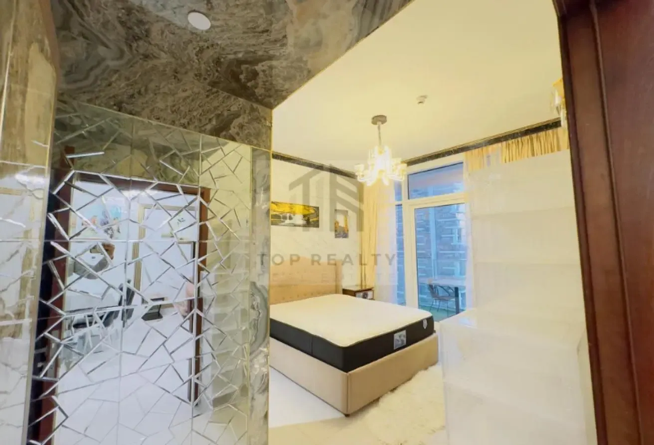 Stylish 1BR Upgraded | Furnished | Negotiable