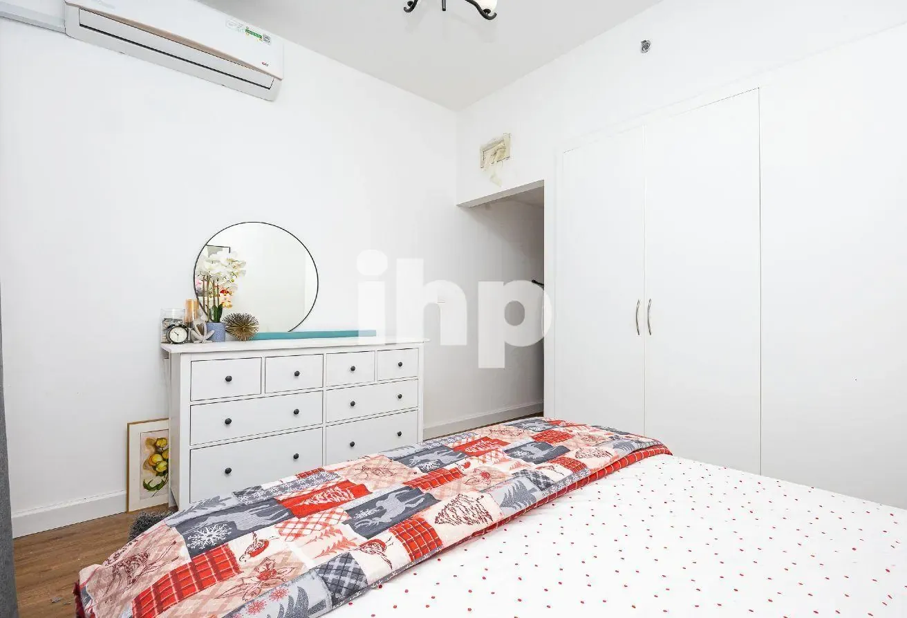 Fully Furnished | Luxury 2 Br + Maid | Vacant