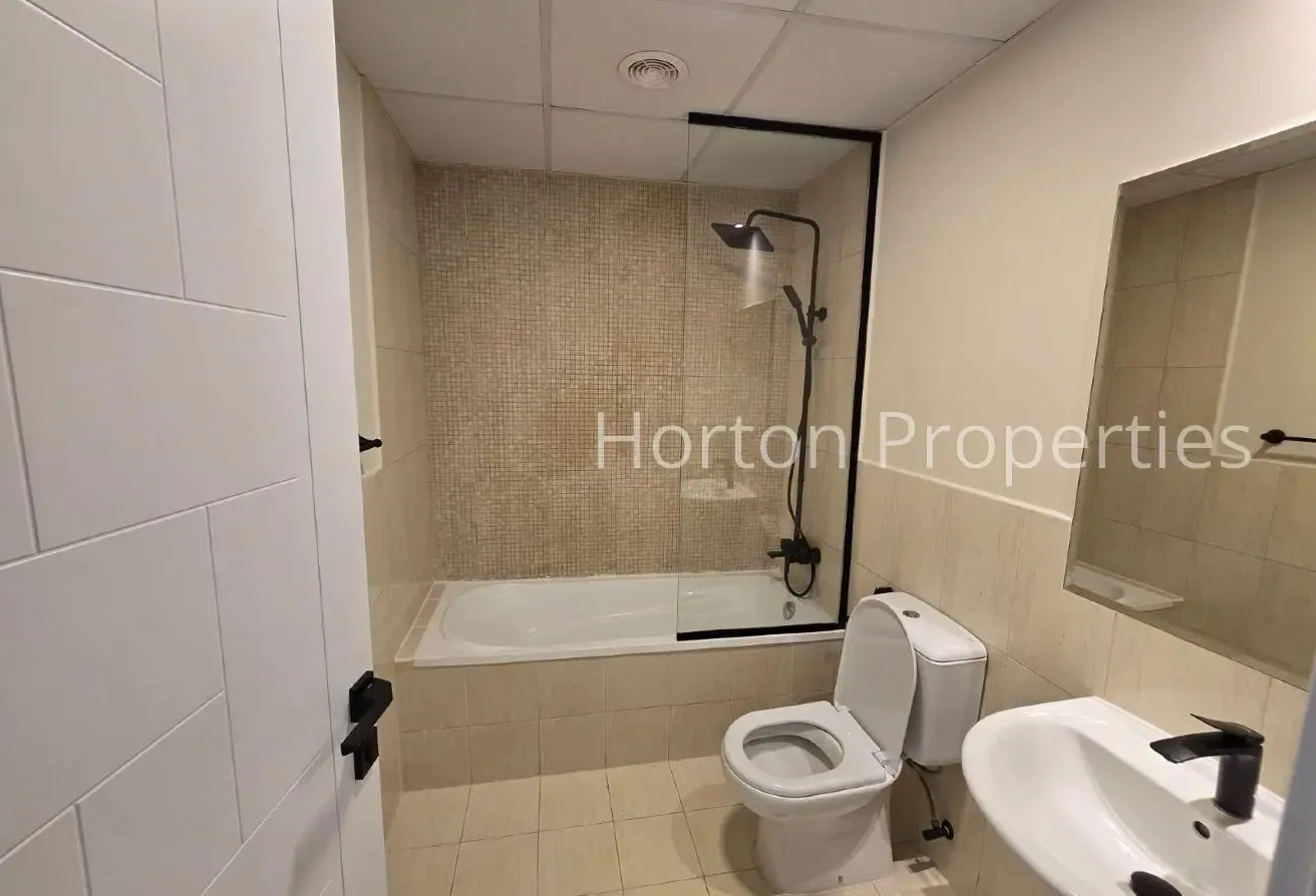 FULLY FURNISHED I SPACIOUS I PRIME LOCATION