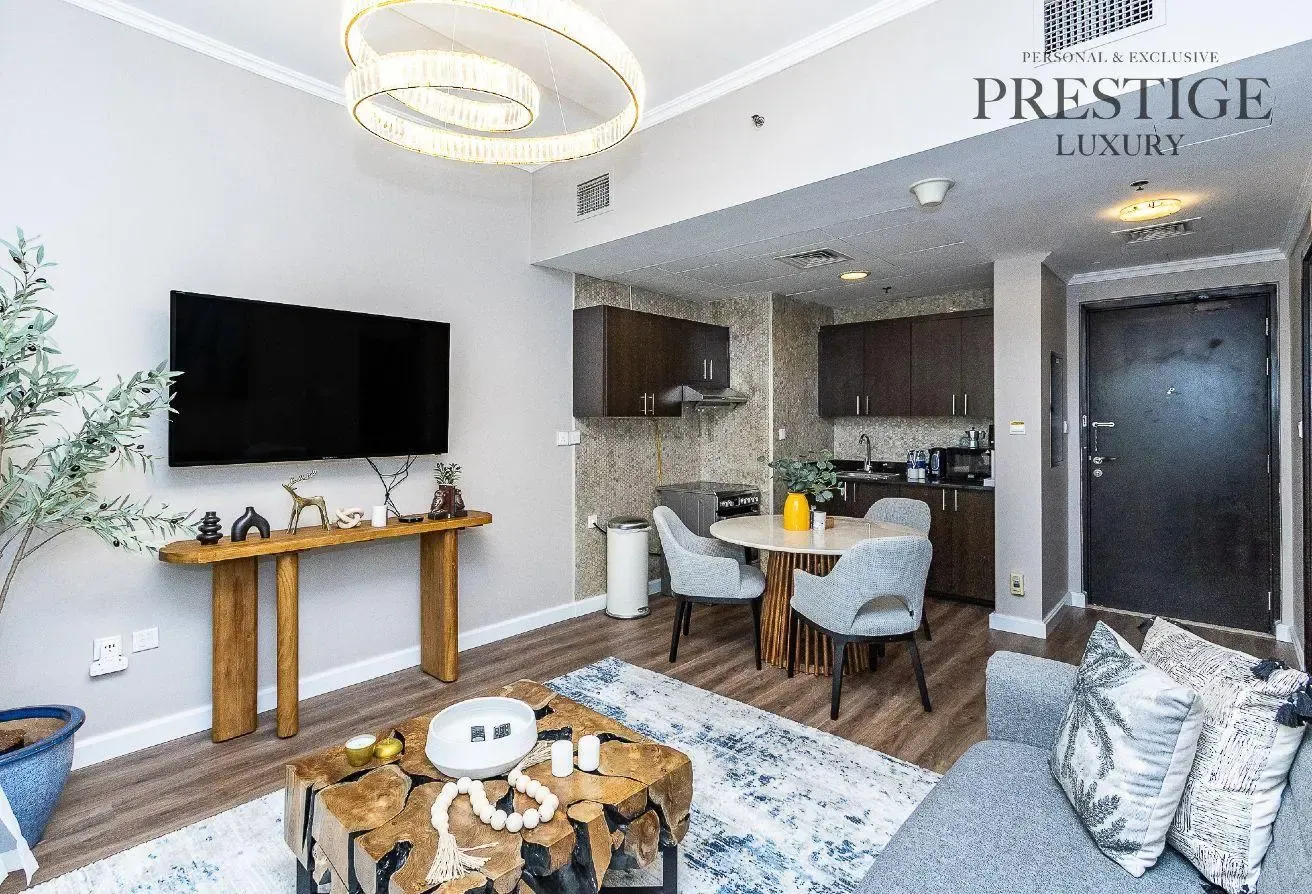 Fully Furnished | 2BR Upgraded | Community View