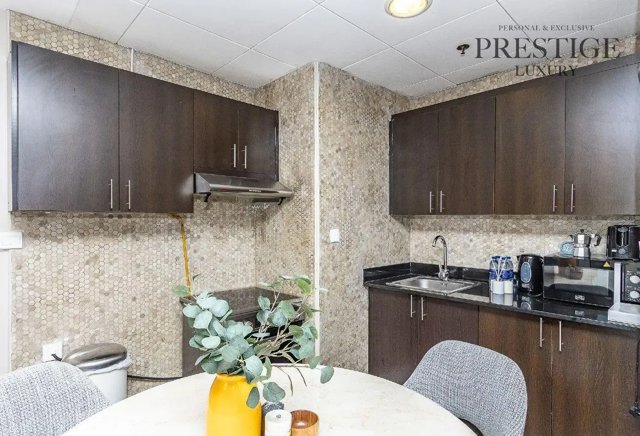 Fully Furnished | 2BR Upgraded | Community View