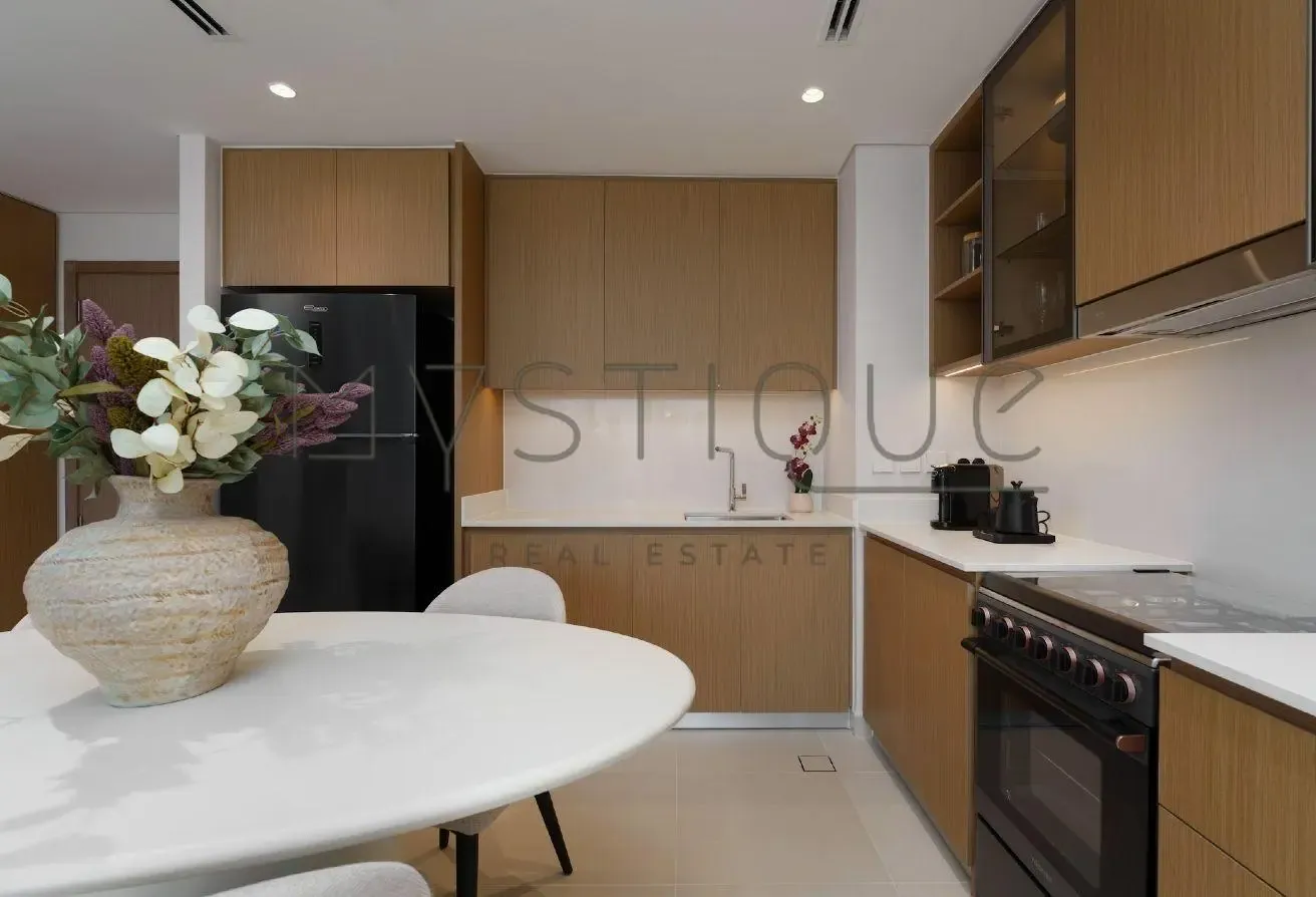 WATER VIEW I FULLY FURNISHED I READY TO MOVE IN