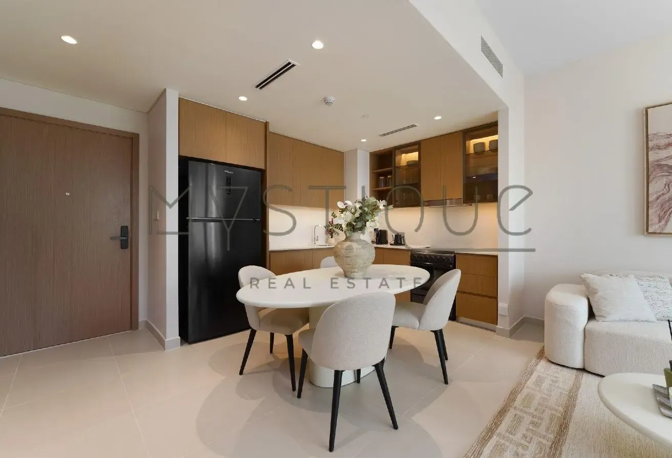 WATER VIEW I FULLY FURNISHED I READY TO MOVE IN