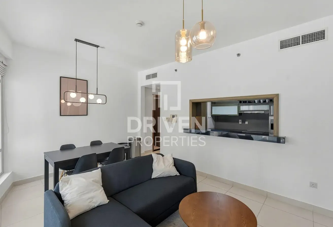 Ready to move in | Mid Floor | Prime Location