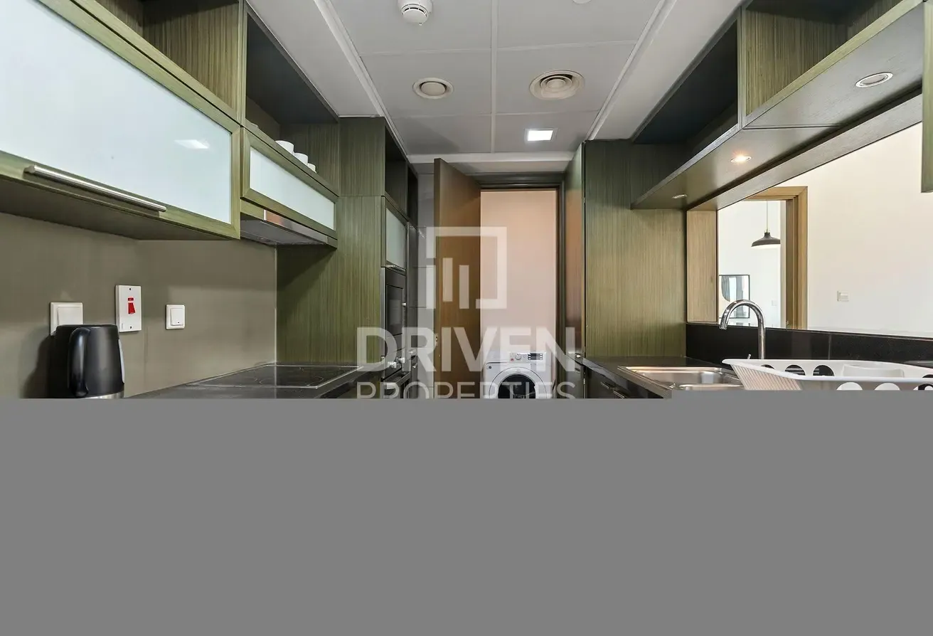 Ready to move in | Mid Floor | Prime Location