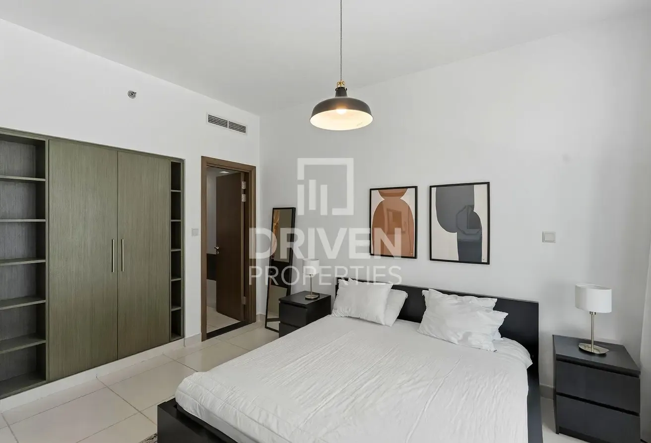 Ready to move in | Mid Floor | Prime Location