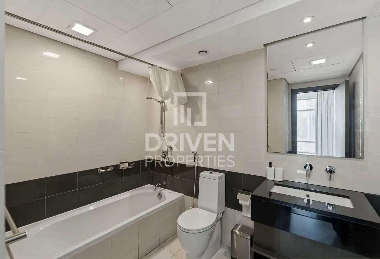 Ready to move in | Mid Floor | Prime Location