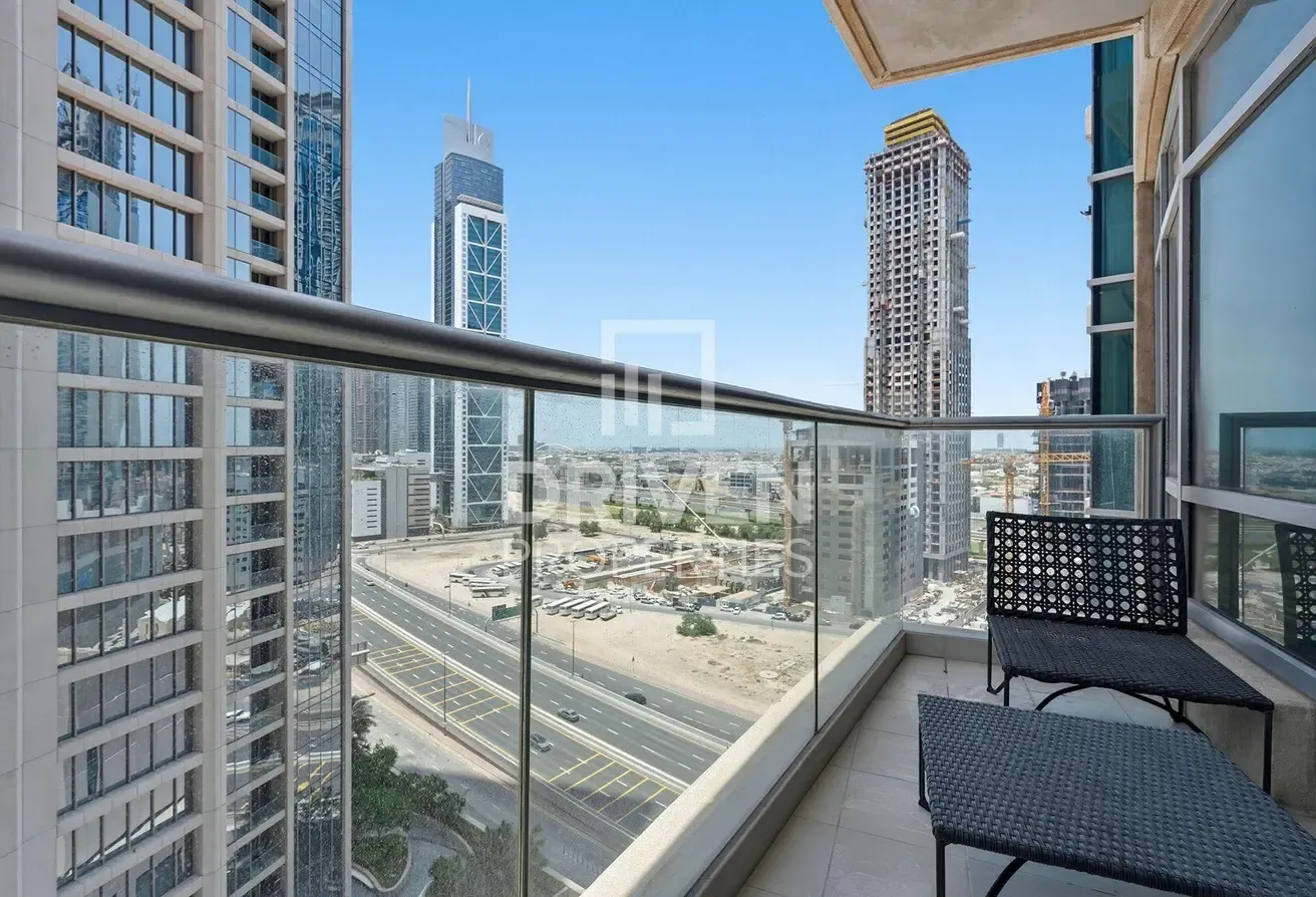 Ready to move in | Mid Floor | Prime Location