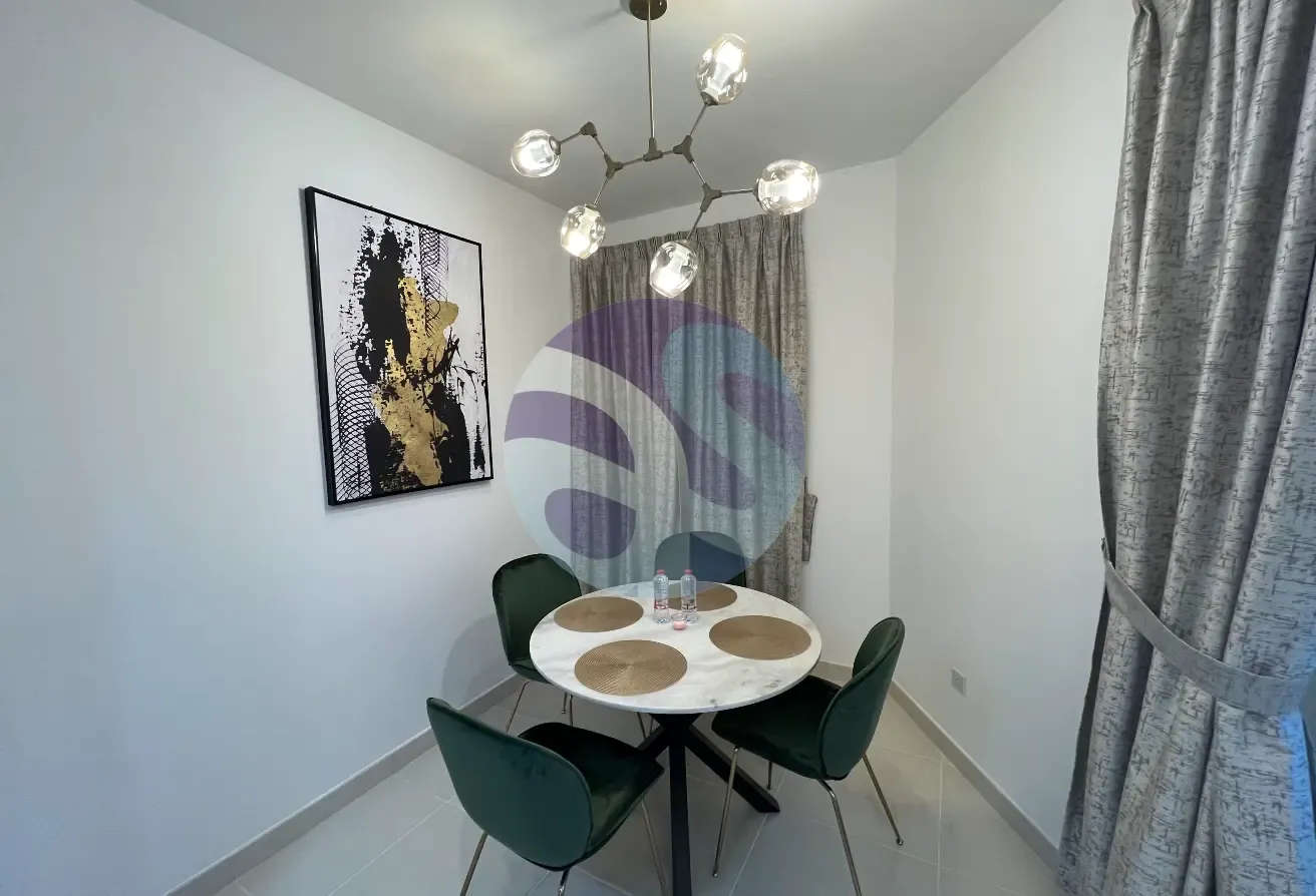 Sea | Downtown Boulevard View | Multiple Options