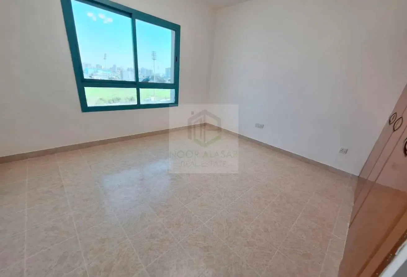 Bright & Spacious 3BHK | Metro Connectivity | 90K