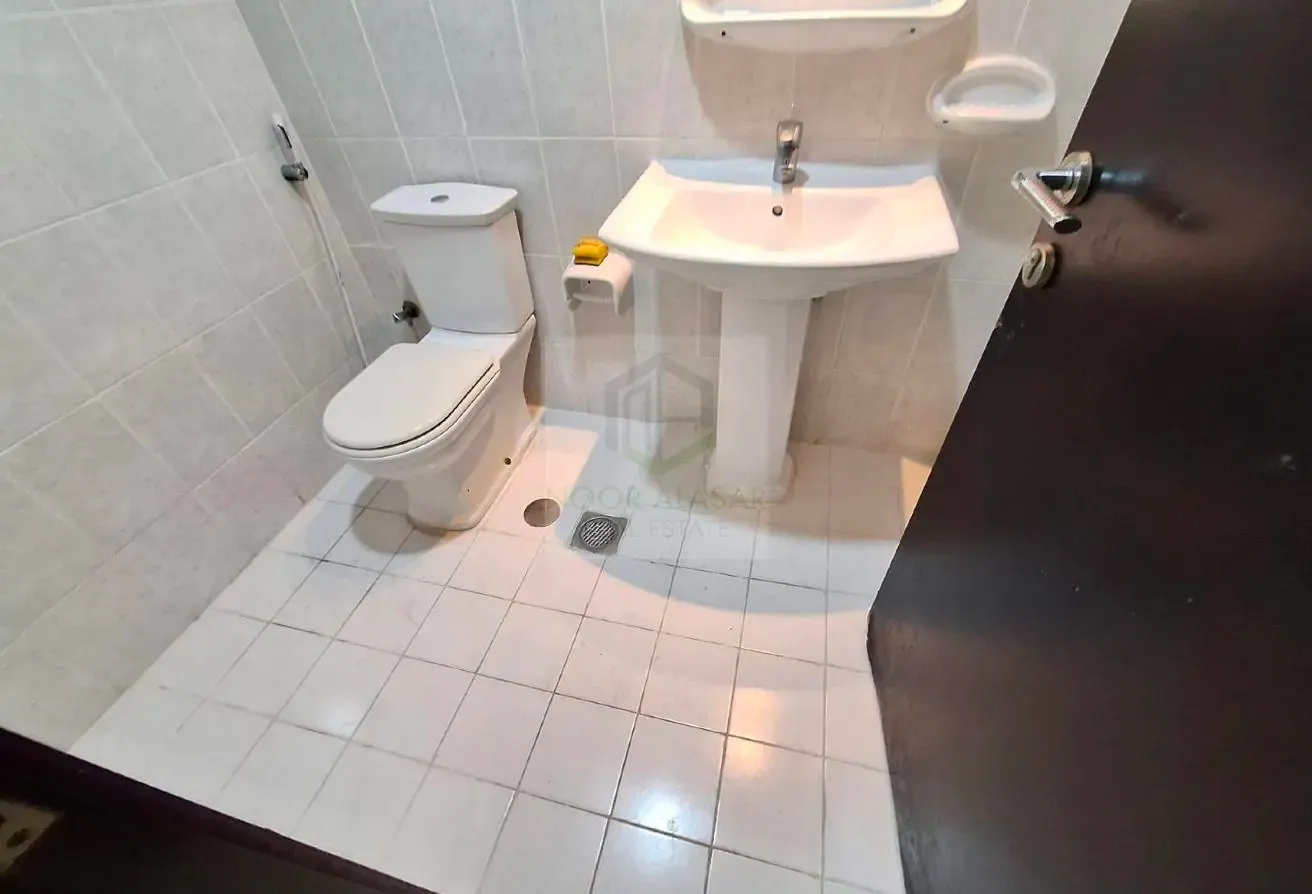Best Deal! Spacious 1BHK Near Metro Station