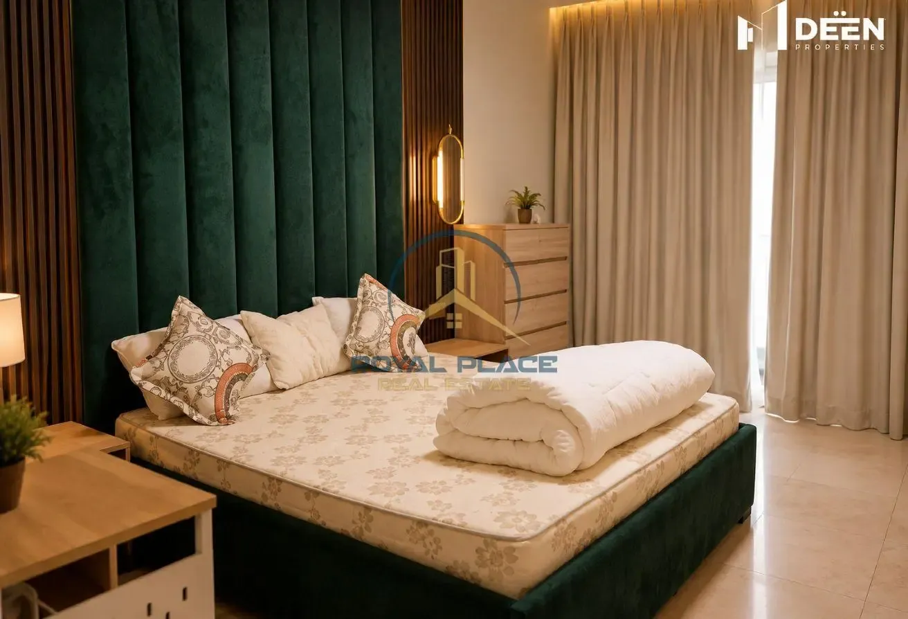 1 BR Apartment in Business Bay with Water View