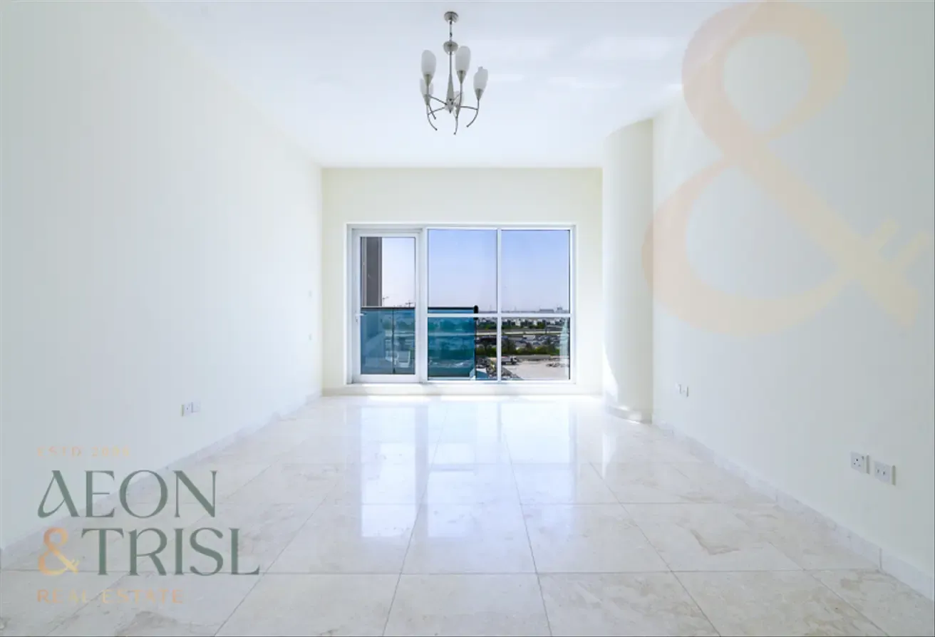Ready to Move in Spacious studio | Prime Location