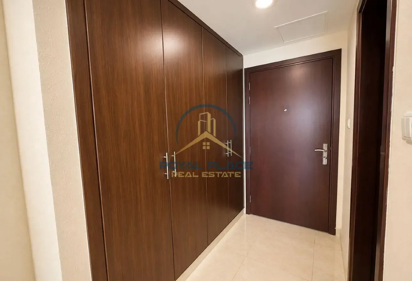 Fully Furnished | Prime Studio | Vacant