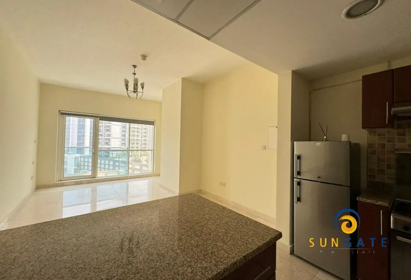 equipped kitchen , on the park , vacant now