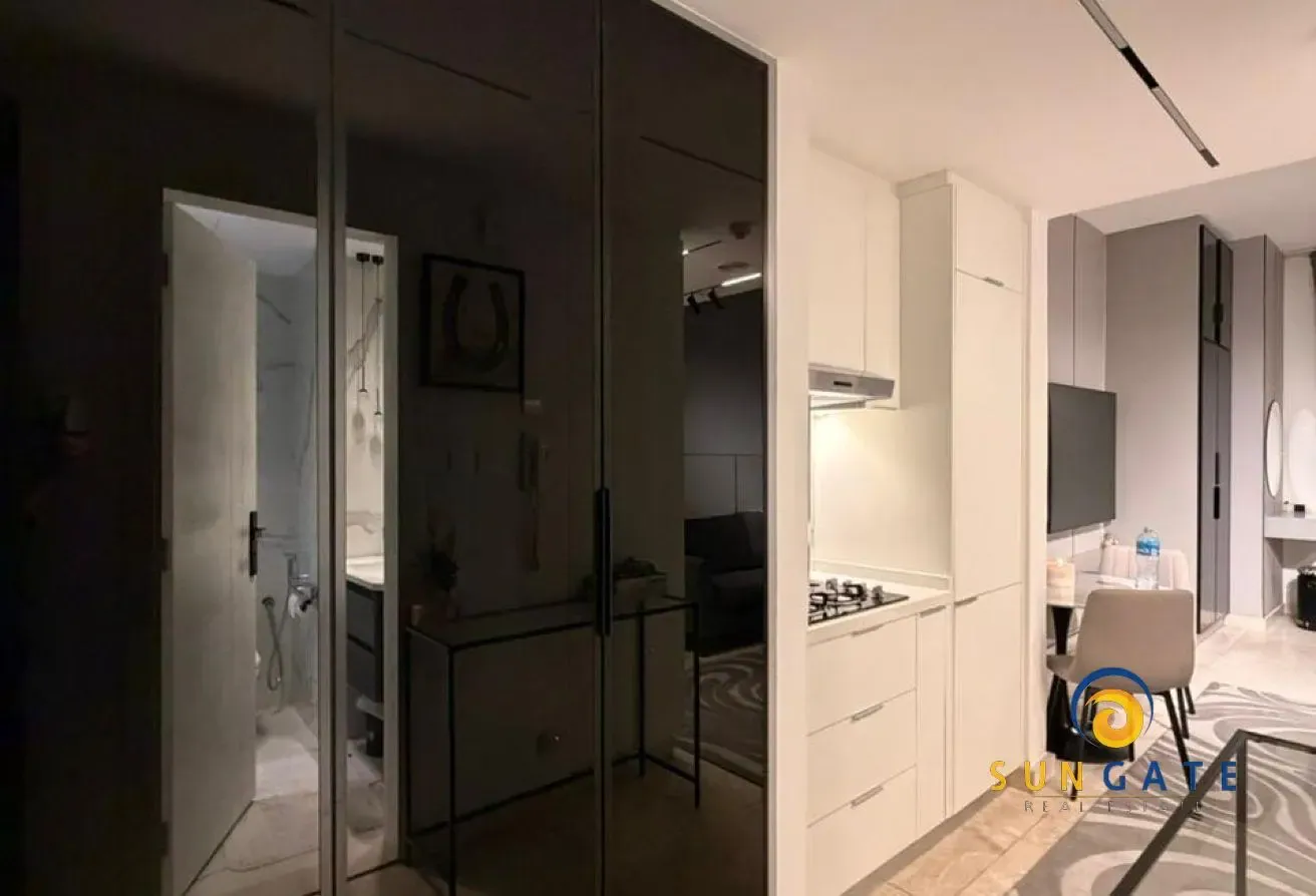 Upgraded | Fully Furnished | Stable views