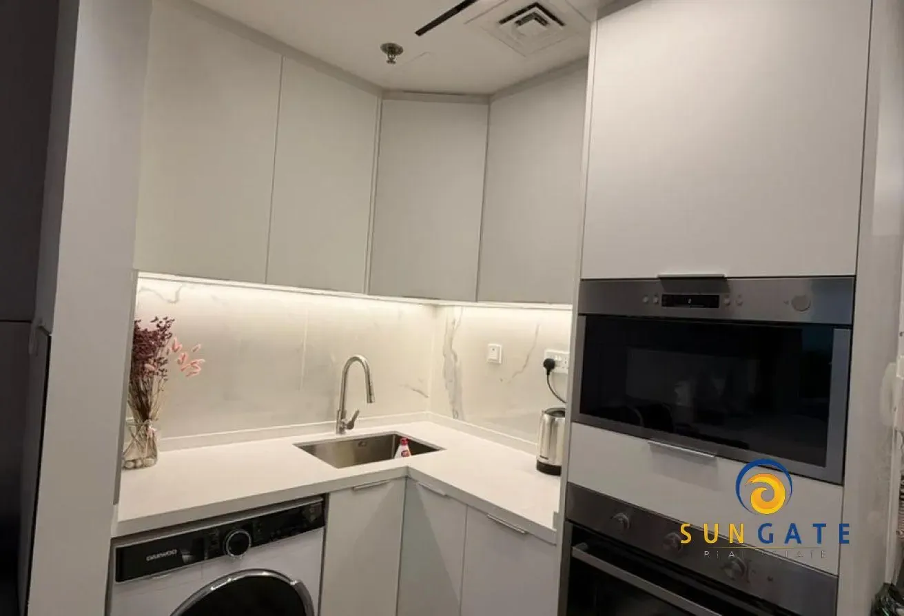 Upgraded | Fully Furnished | Stable views