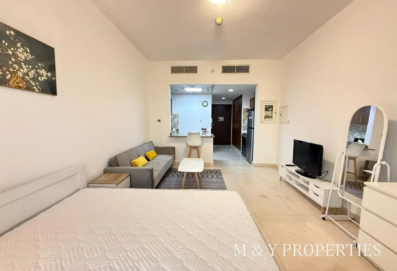 Vacant Furnished Studio in Business Bay