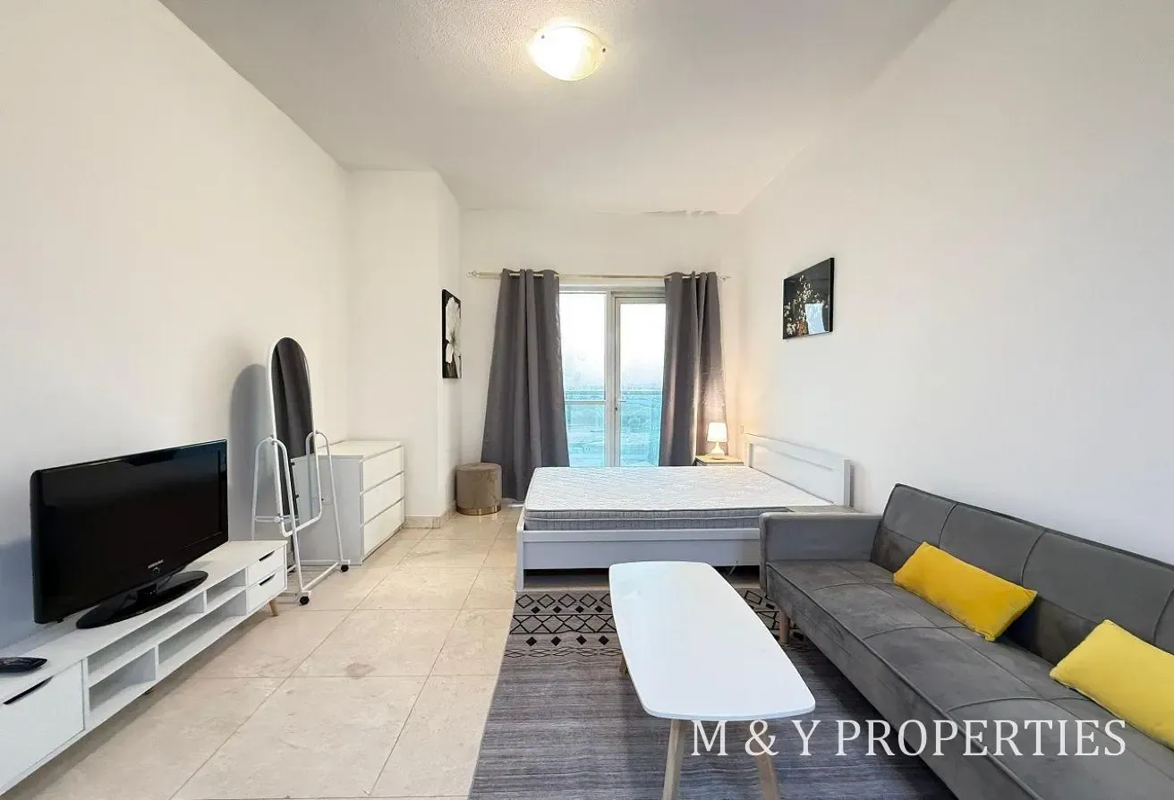 Vacant Furnished Studio in Business Bay