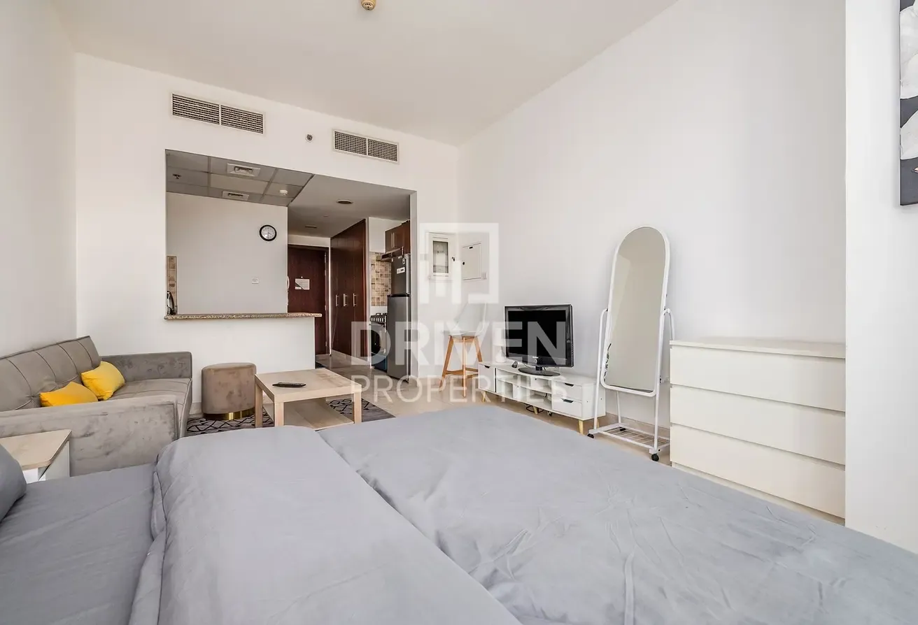 Stylish Studio | Fully Furnished | Vacant