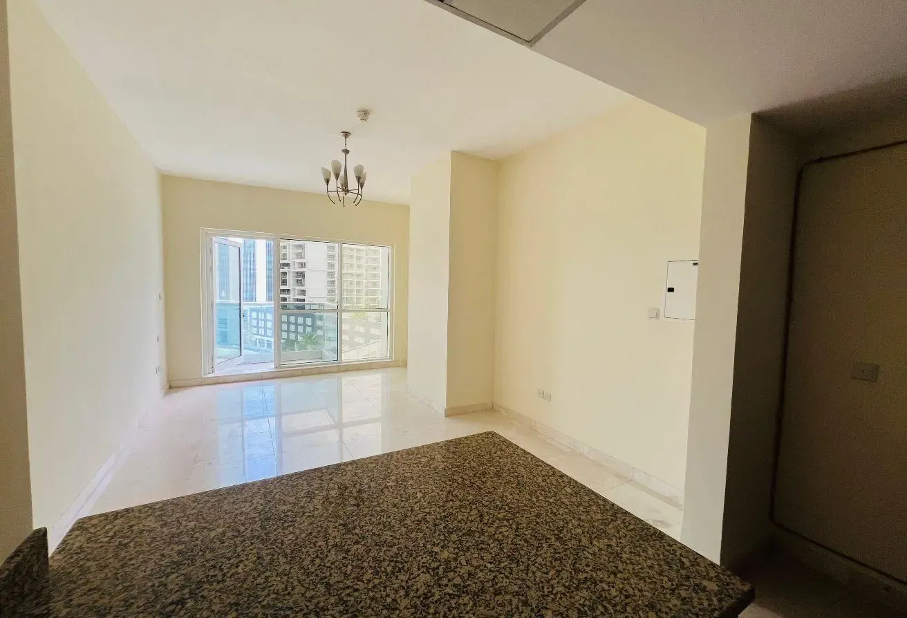 Studio Apartment with Water View in Business Bay