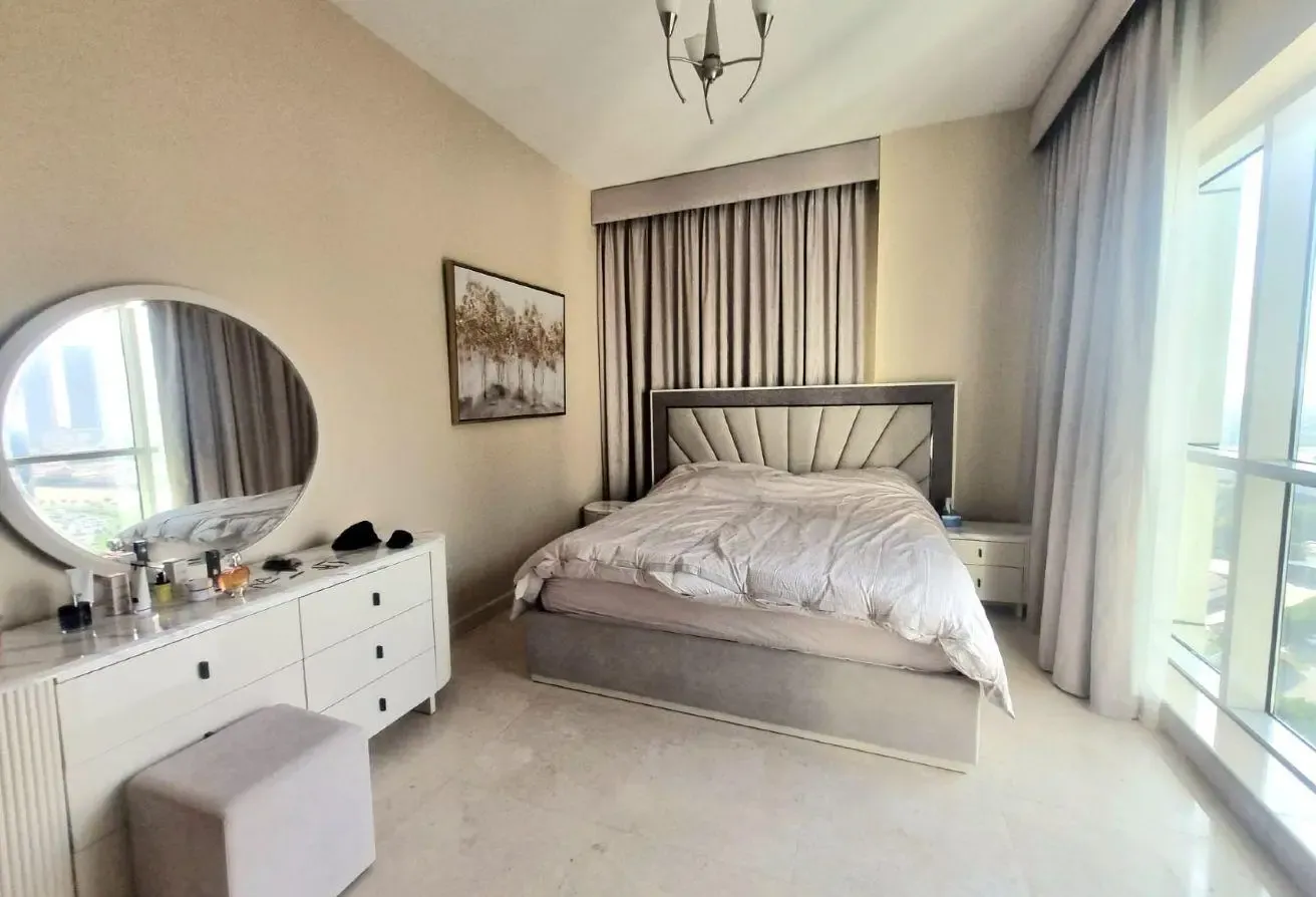 Spacious 1BR | Prime hub | High floor