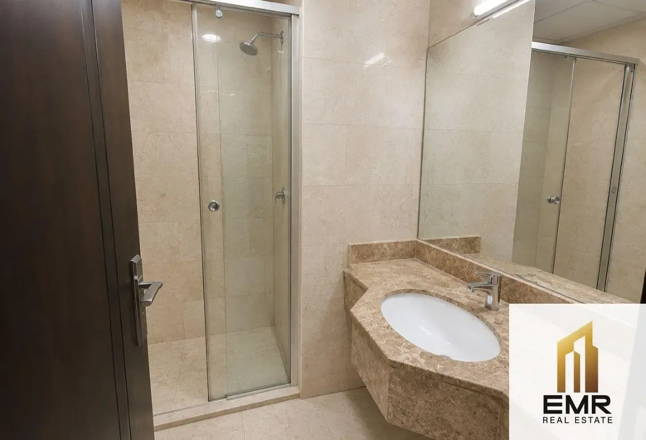 Unfurnished | Spacious Layout | 4 to 6 Cheques