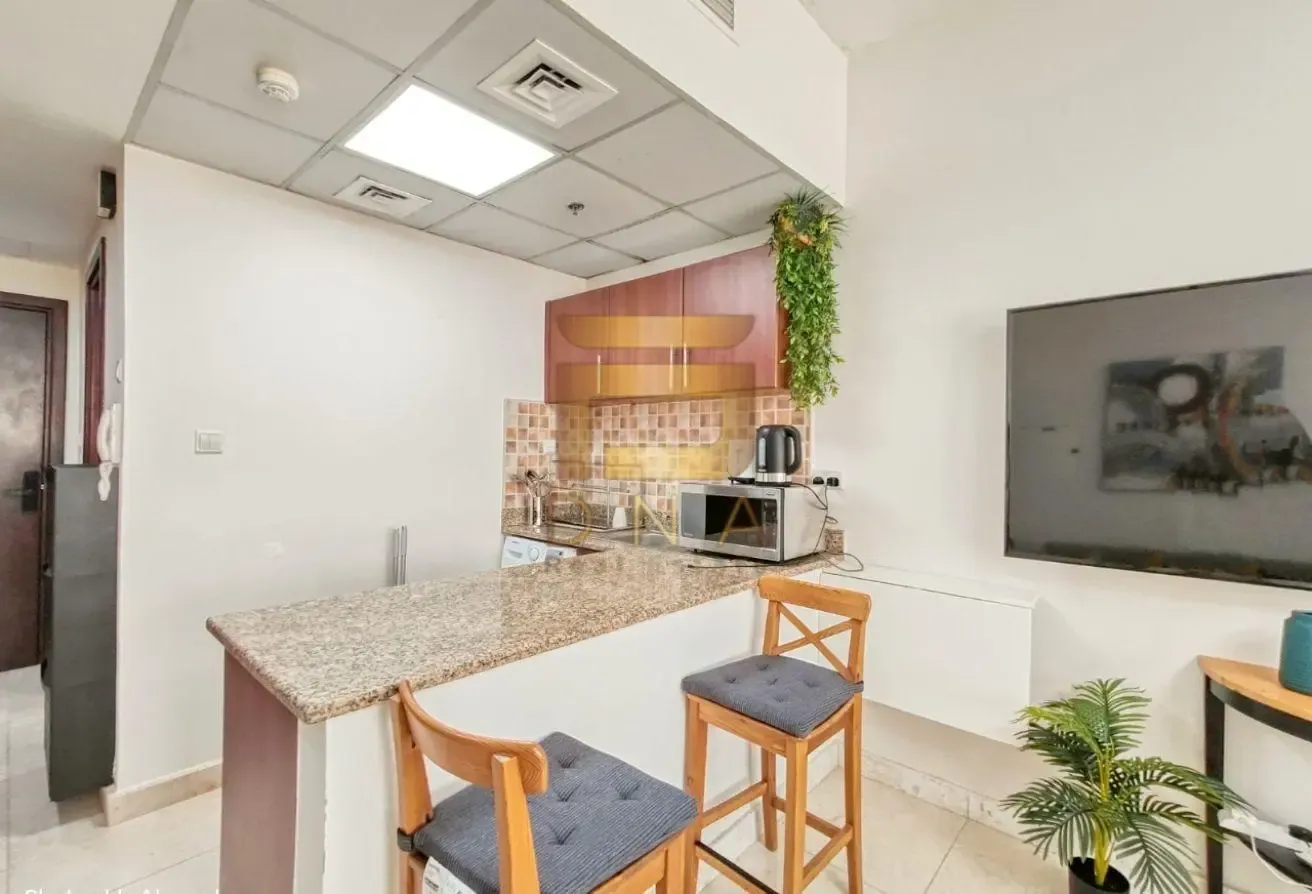 Fully Furnished With Balcony Bright Unit