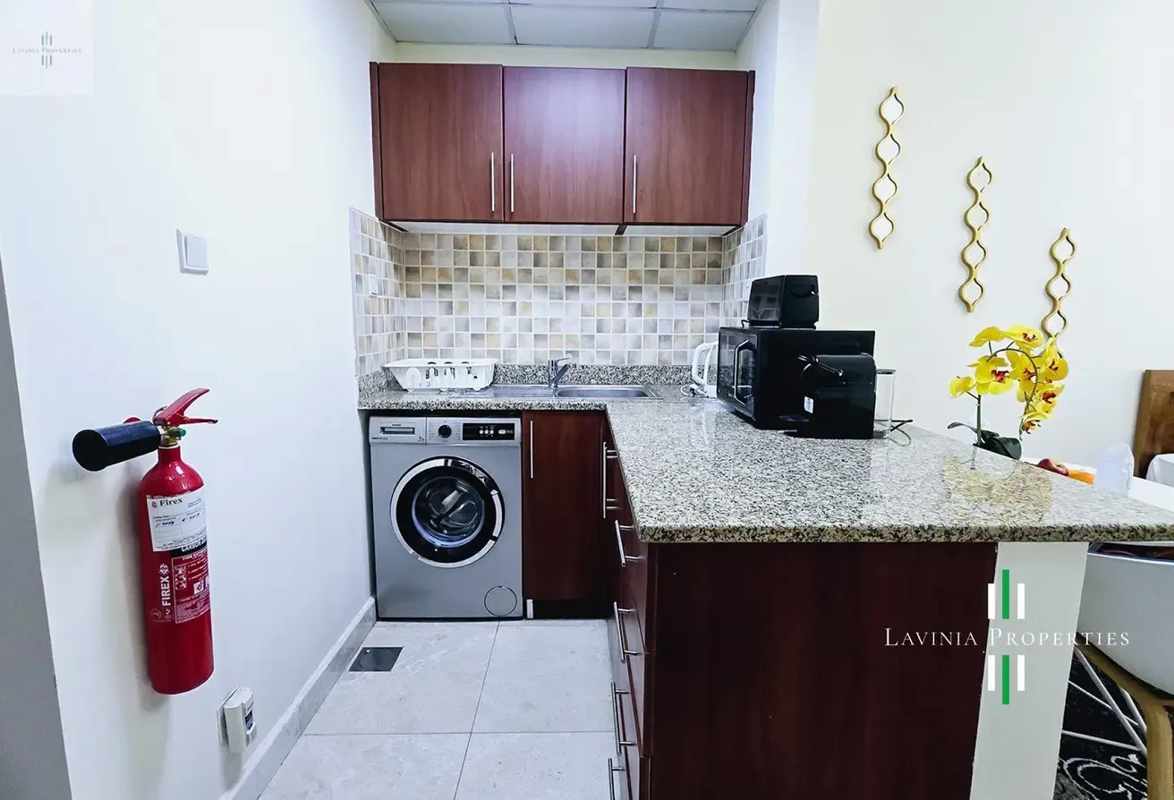 SPACIOUS 1 STUDIO APARTMENT IN PRIME LOCATION