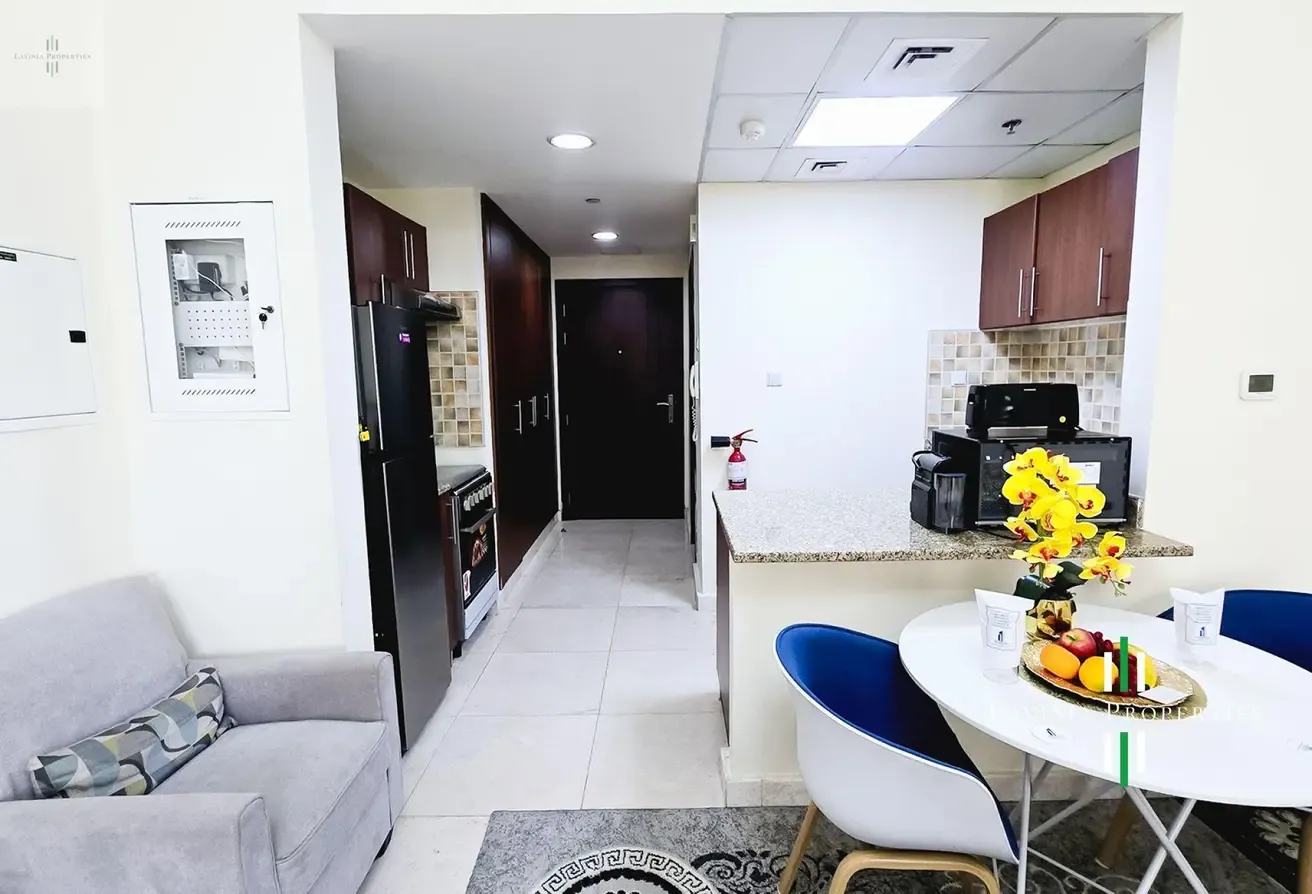 SPACIOUS 1 STUDIO APARTMENT IN PRIME LOCATION