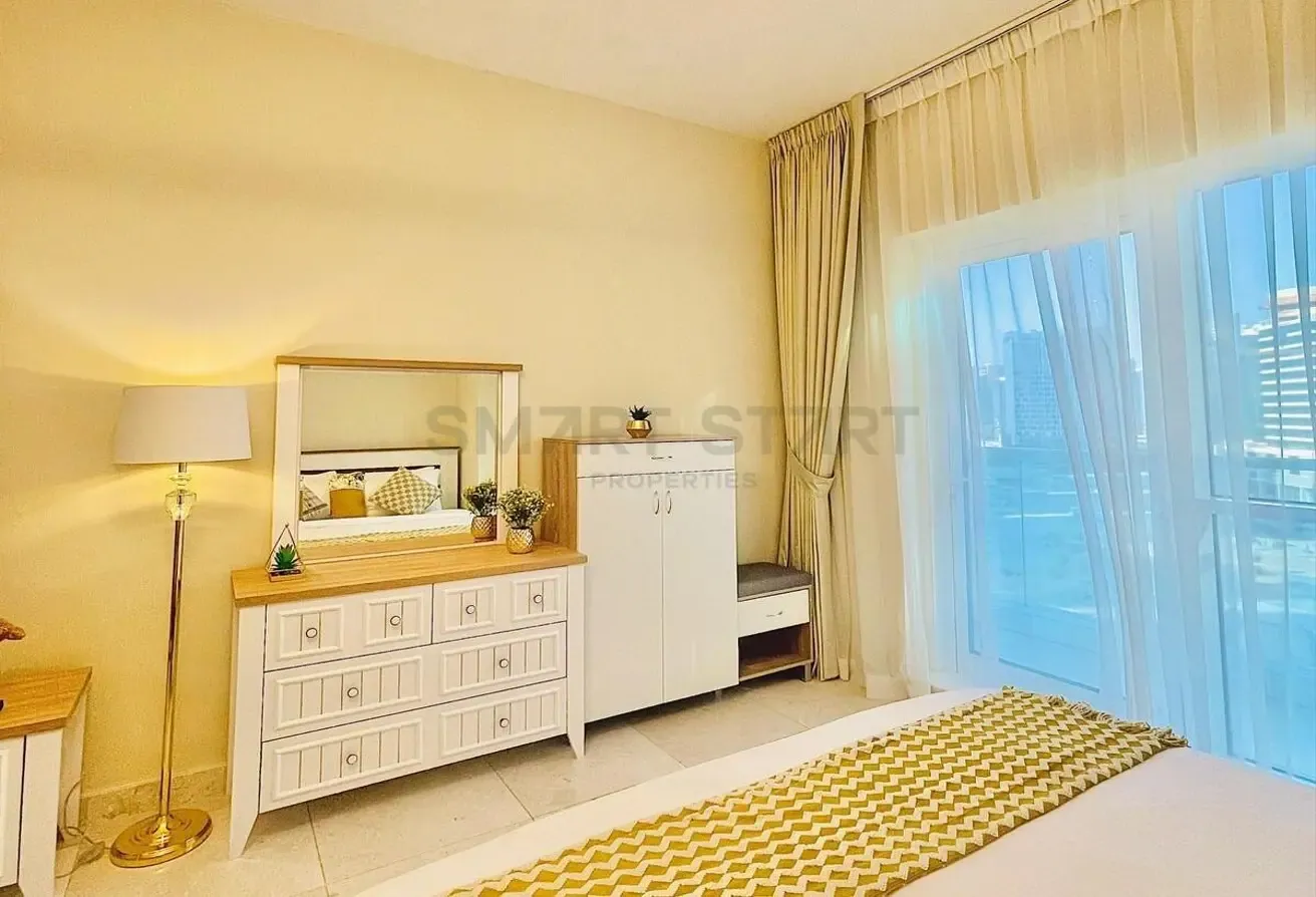 Furnished / Multiple Cheques / Nice Layout