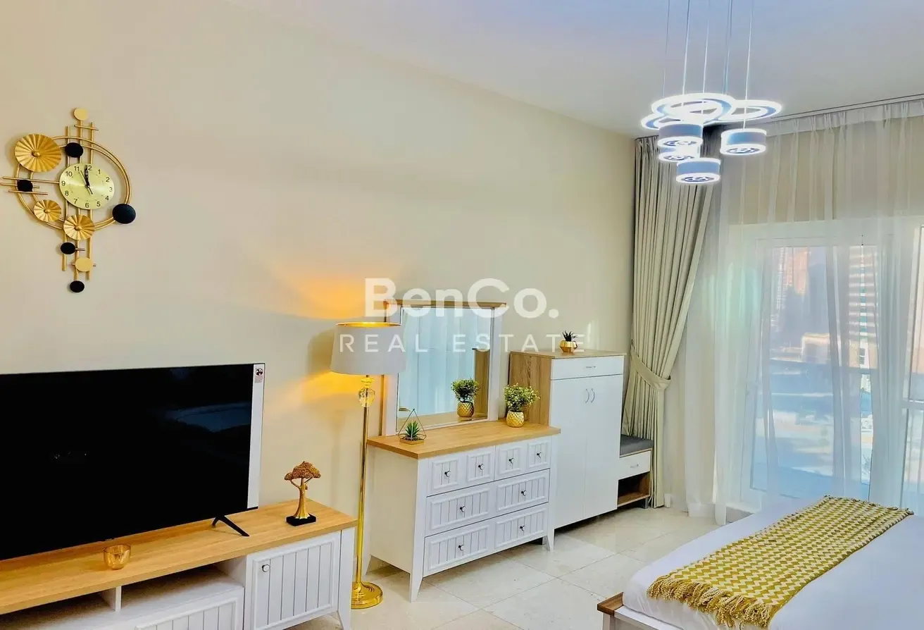 Fully Furnished | 12 Cheques Option | Vacant