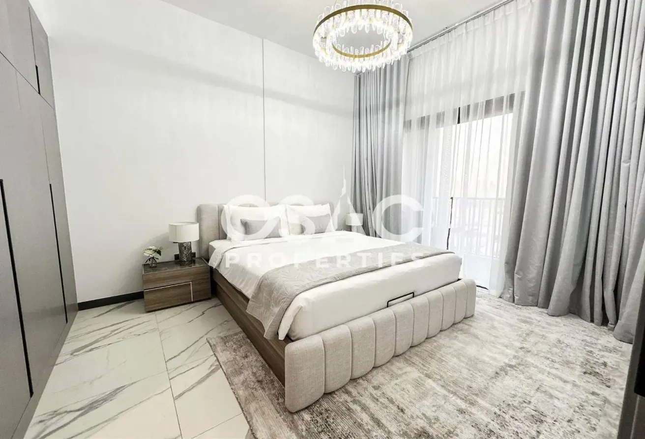 Fully Furnished  | Vacant | Spacious | Walk-in