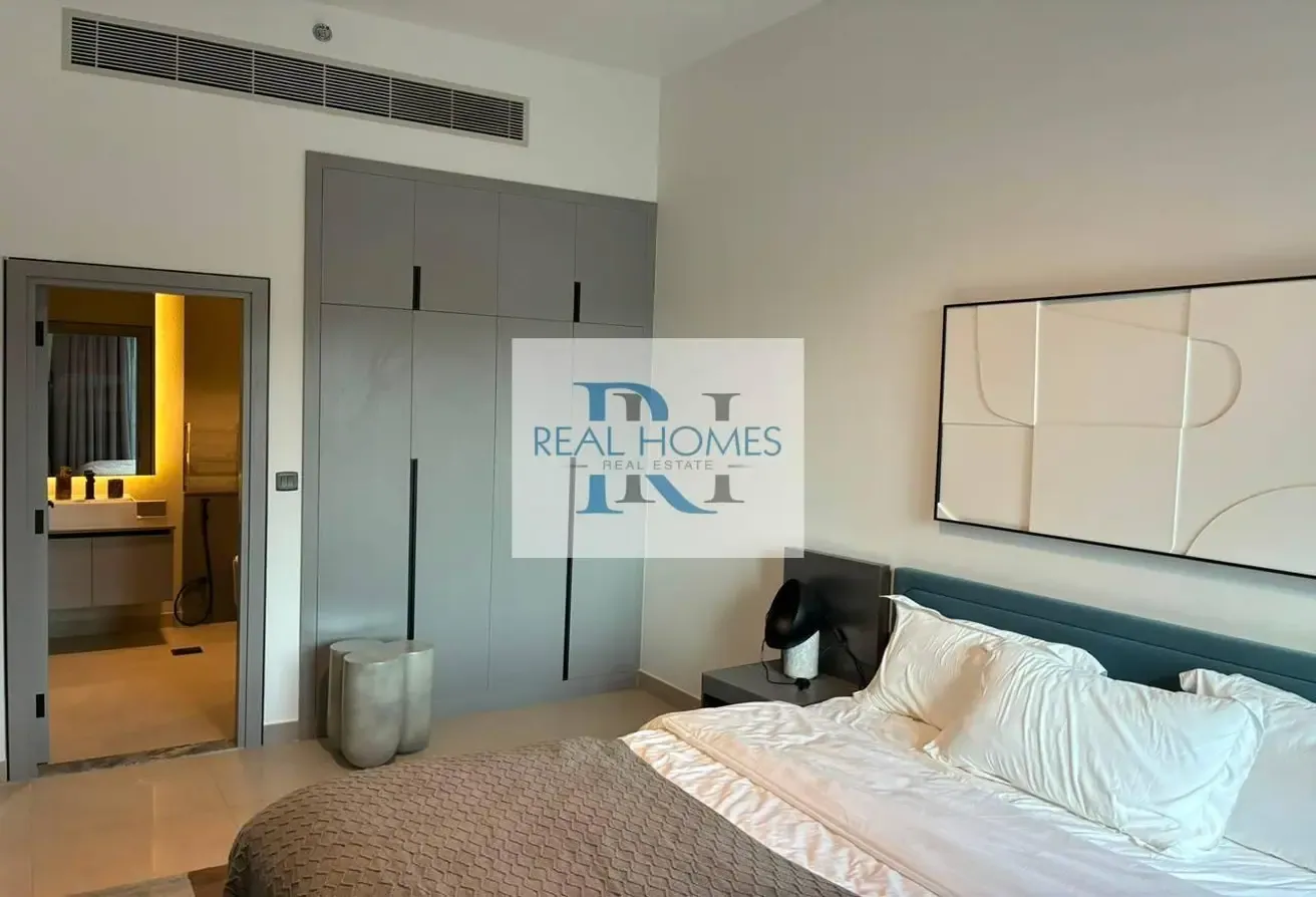 Corner Unit | Furnished | Vacant