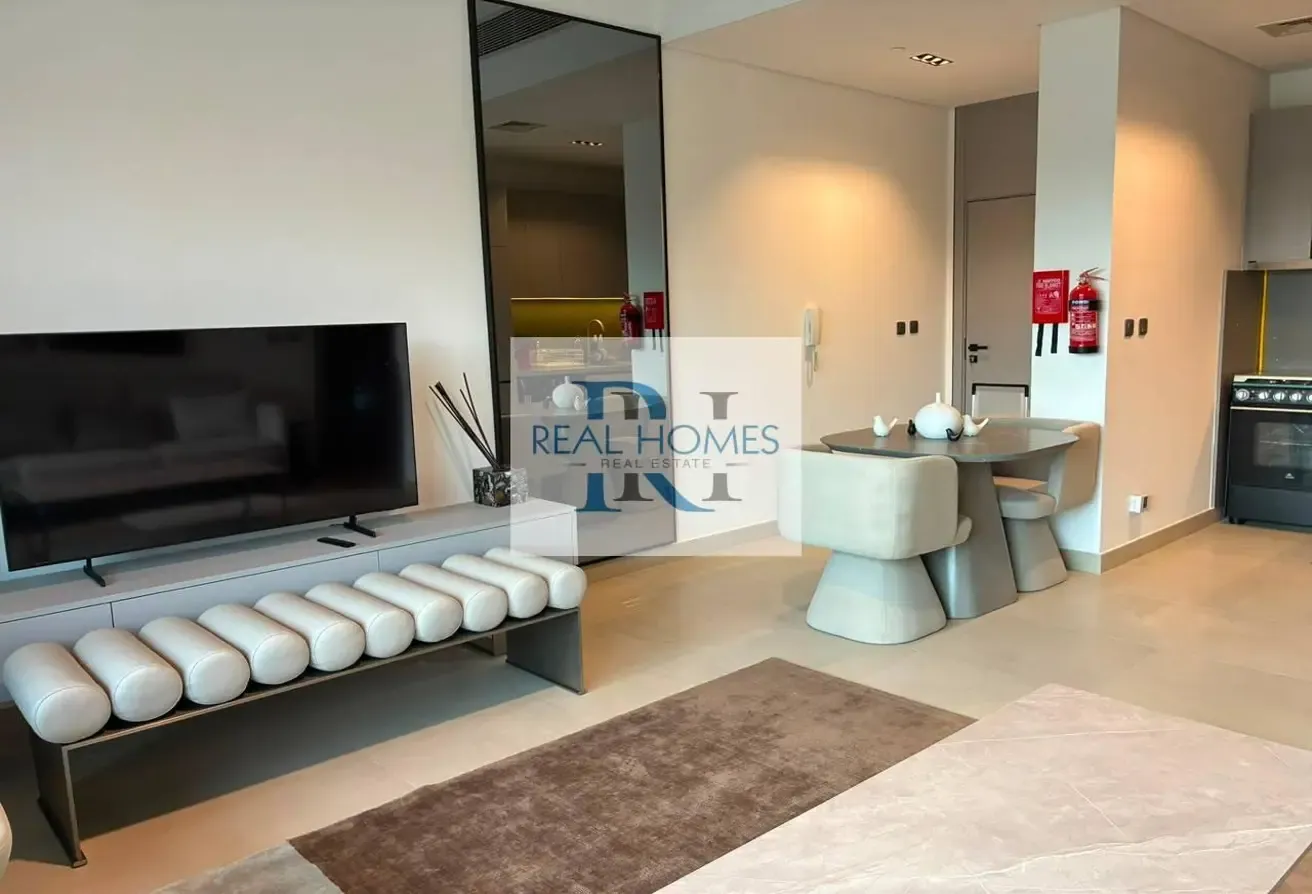 Corner Unit | Furnished | Vacant