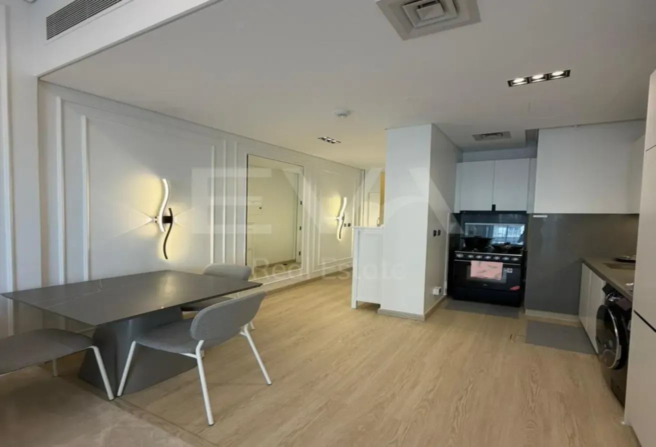 FULLY FURNISHED | COMMUNITY VIEW | VACANT