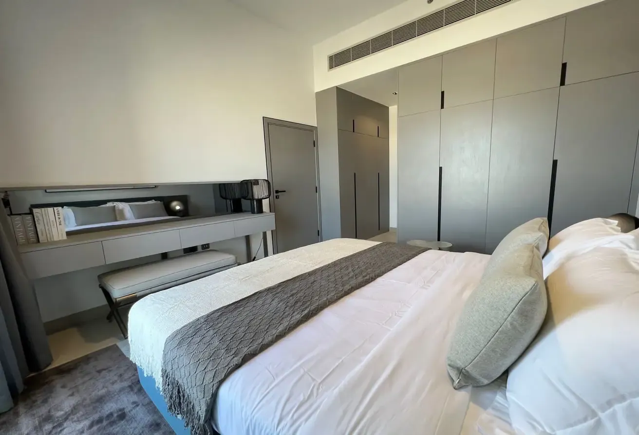 Contemporary | Negotiable | Burj View