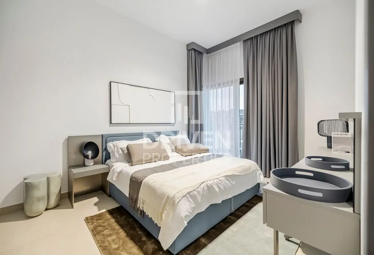 Fully Furnished | Corner Spacious Unit | Available