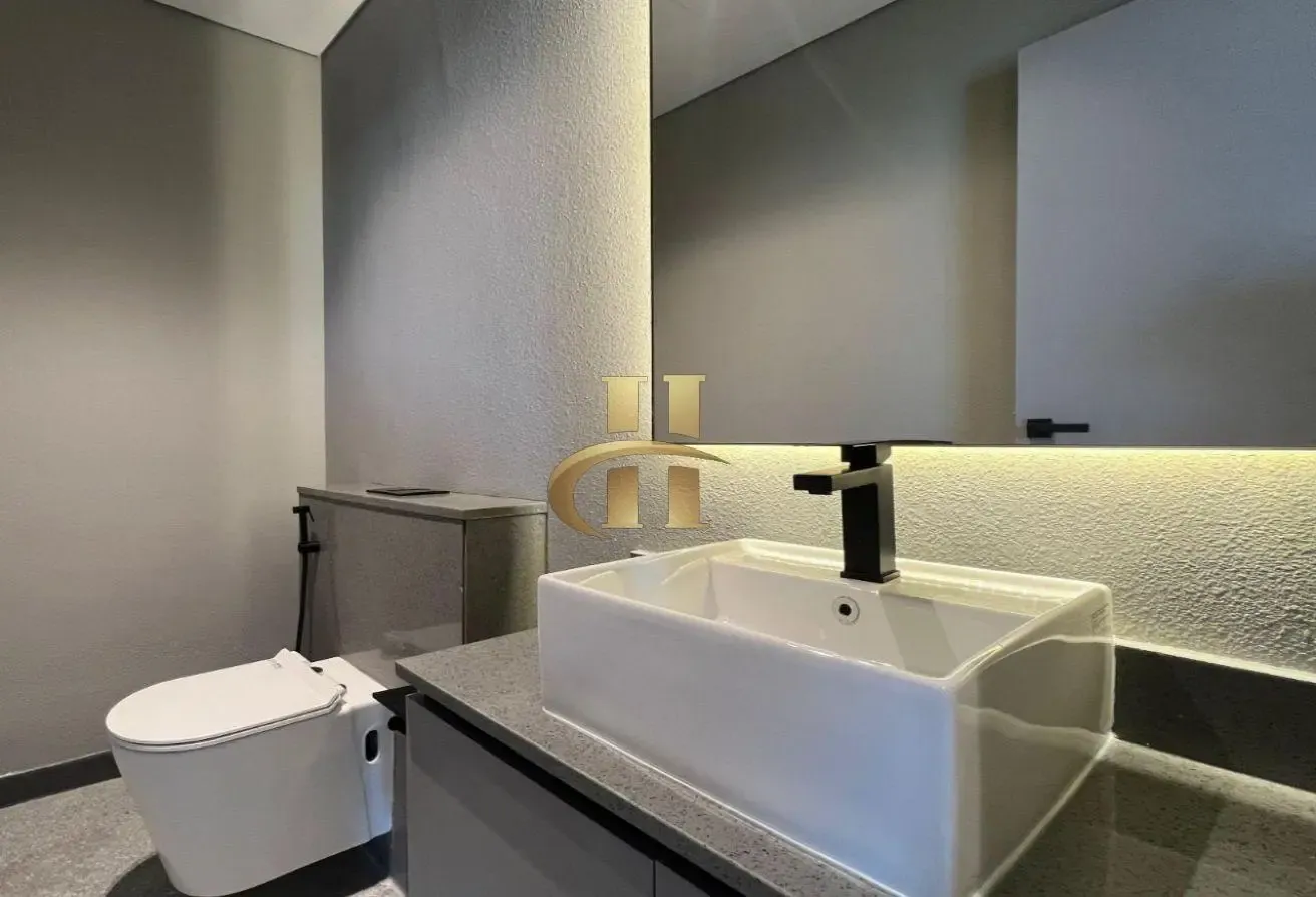 Ready to Move in -Fully Furnished-Premium Location