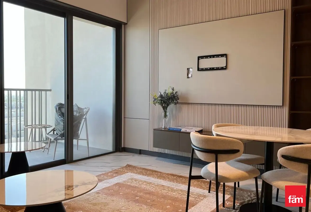 Vacant on 17th Feb Brand New Furniture High Floor
