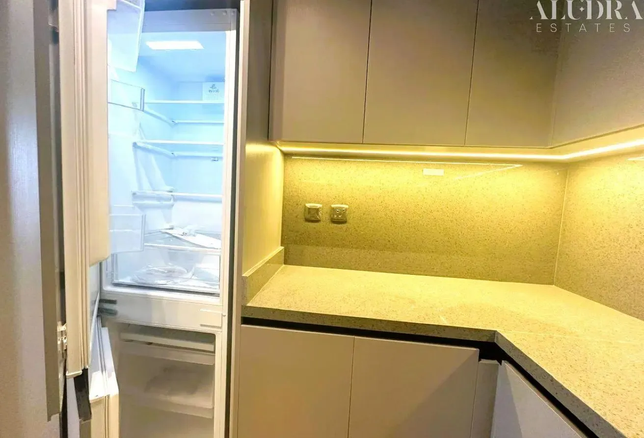 Brand New 1BR | Corner Unit | Italian Furniture