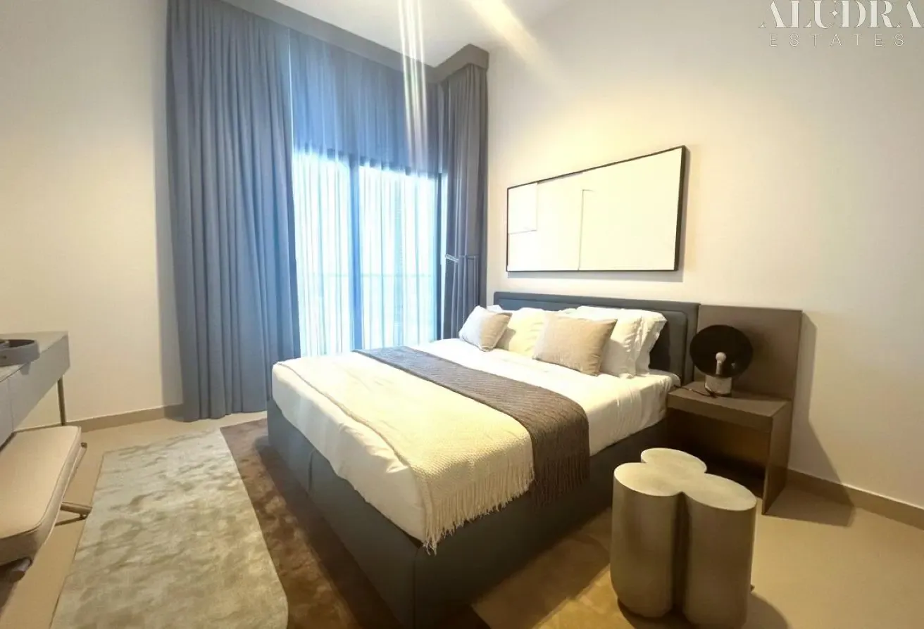 Brand New 1BR | Corner Unit | Italian Furniture